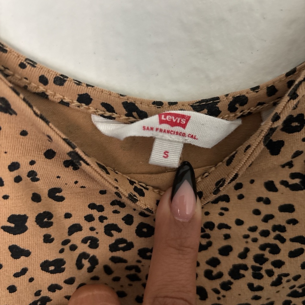 Levi's Tan Leopard Print Top - Picture 4 of 4